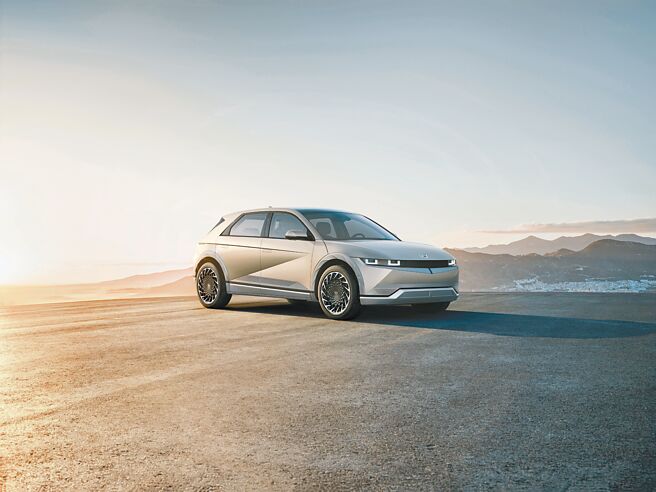 Hyundai IONIQ 5以创新设计、最强电能与完整安全科技开辟新局。（南阳实业提供）