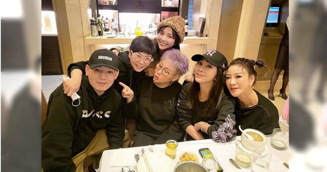 杨绣惠在脸书晒出和蓝心湄、徐凯希、陈美凤和春风（洪瑜鸿）等人的合影，大讚「我现在知道什么叫做天堂了」。（图／翻摄自脸书／杨绣惠）