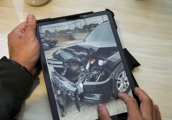 本月14日，兆庆修车厂师傅将客人的车辆从桃园开到云林和友人聚餐，回程时竟酒驾将车辆撞烂。（图／读者提供）