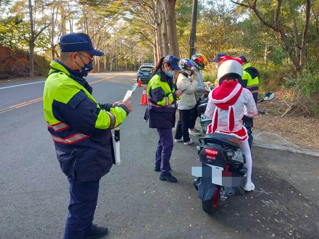 彰化八卦山稜線縣道139線景觀公路，蜿蜒的道路與自然美景，深受重機、自行車騎士喜愛，不過也因此常常發生超速、過彎壓車等傷亡車禍。（彰化縣警局提供／吳建輝彰化傳真）