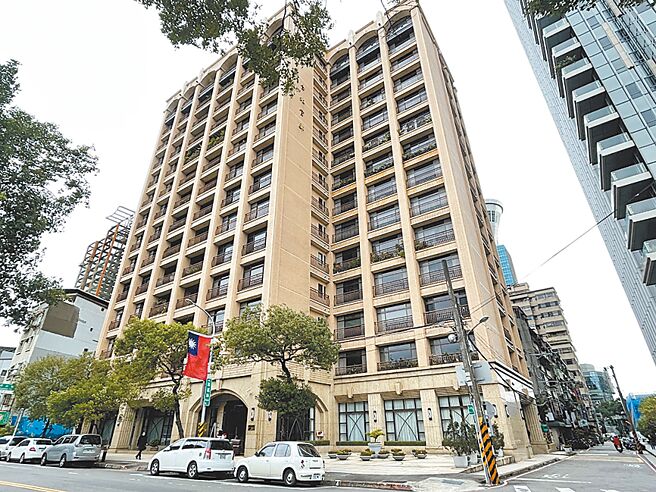 新北市府規定今起8層樓以上未達16層樓集合住宅須辦理建築物公共安全申報，違者最高可罰30萬元罰鍰。（新北市工務局提供／陳慰慈新北傳真）