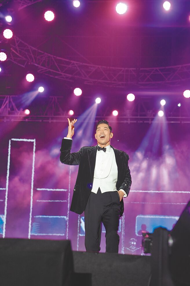 AKIRA昨从桃园跨年晚会赶场到台南。（年代MUCH提供）