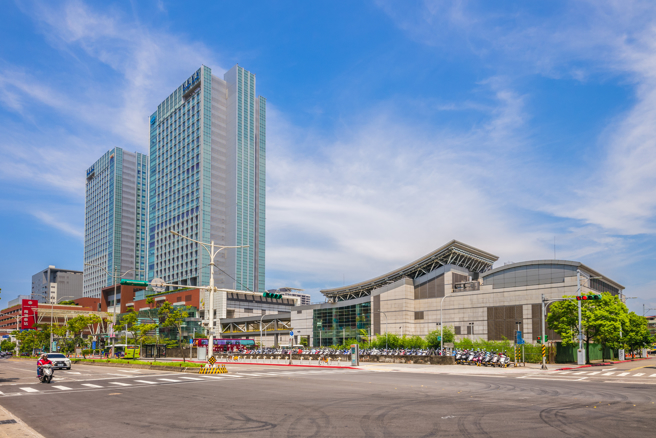 一名網友發文問網友覺得哪一個行政區最無聊、美食最少，多數人點名南港區。（圖／示意圖，達志影像）