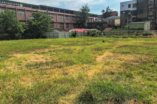 「新湖好室」社宅预定地位在湖口乡信义街，紧邻新湖国小及爱势村活动中心。（新竹县政府提供／罗浚滨新竹传真）