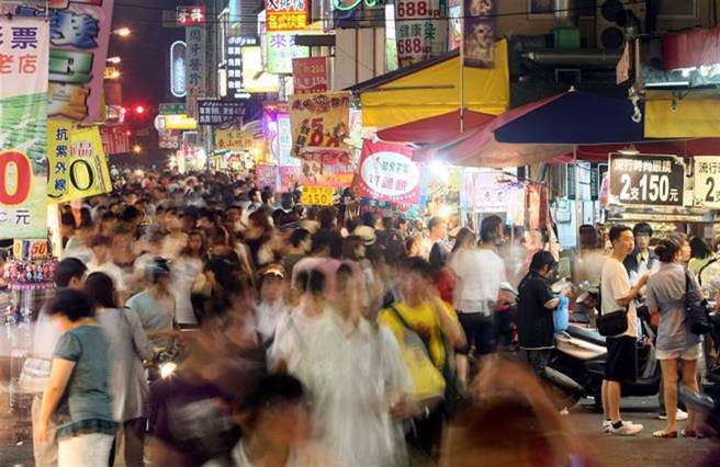 圖為台中市一中街，照片人與本新聞無關。(中時資料照)