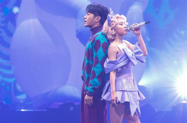 Jolin（右）今邀韦礼安同台合作。（陈俊吉摄）