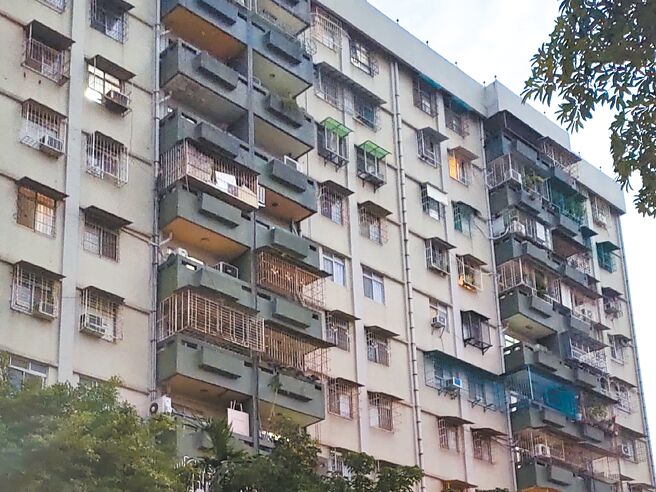 高雄市现今共有11户劳工租赁住宅招租，其中前镇区復兴西区劳工租赁住宅7户，鼓山区前峰东区劳工租赁住宅4户。1月1日至31日受理申请，预定于2月下旬公开抽籤。（高雄市劳工局提供／崔正纲高雄传真）