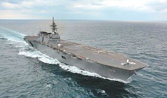 日本改裝兩棲登陸艦為輕航母