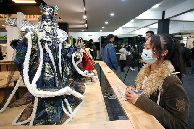 「霹雳英雄战场─静宜特展」即日起至1月12日在静宜大学盖夏图书馆展出！（静宜大学提供）