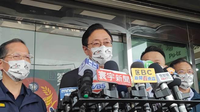 对于中央将发放现金，桃园市长张善政表示，很高兴中央政府能从善如流。（赖佑维摄）