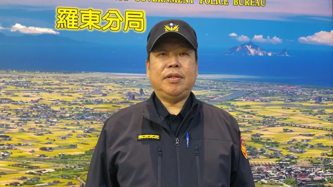 罗东警分局长吕芳逸出面说明案情，同时呼吁行人穿越马路时需多加注意路况，以策安全。（翻摄照片）