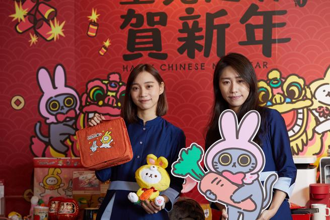 Global Mall今年春节祭500万大礼包加倍赠、点数10倍赠、3%现金回馈的三大独家优惠，再在线上下祭价值500万元近2000个福袋，准备与消费者同乐过春节。（Global Mall提供）