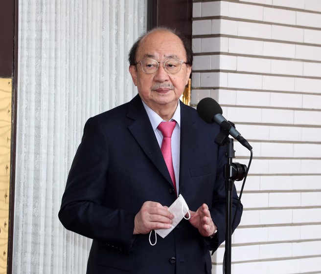 民进党立院总召柯建铭直言，政府「全民共享」发放现金的金额不可能到1万元。（刘宗龙摄）