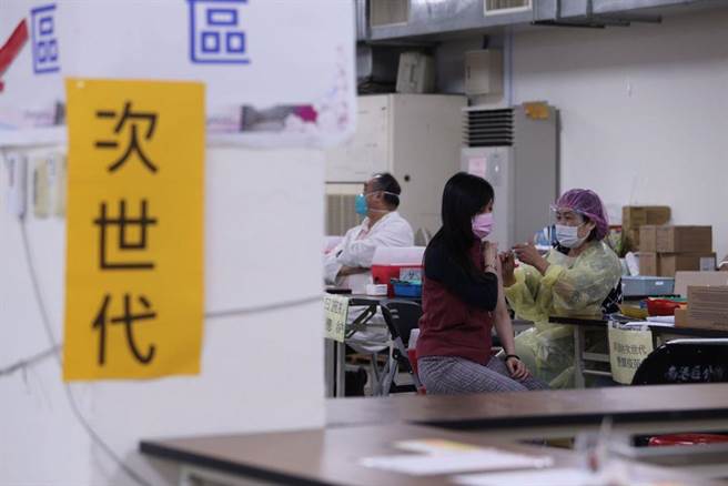 国民党医疗委员会表示，新冠疫情仍会对于老年人、学童、免疫弱势者造成相当程度的生命威胁。（本报资料照片）