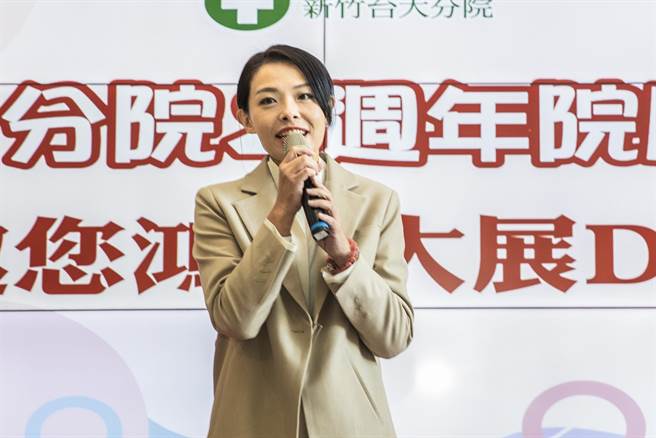 解决县市交通的台1线替代道路新辟工程，竹县希望竹市分担配合款1亿3700万元，新竹市长高虹安指出已责成交通处研拟配合款。（罗浚滨摄）