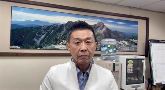 民进党立委许智杰说，政府若这次建构人民帐户的资料，未来相关退税、补助申请可能更加便利，然而可能牵涉资安、个资等问题，需要通盘考量并与金融机构讨论。（许智杰办公室提供／游念育台北传真）