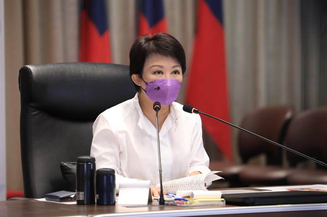 台中市长卢秀燕日前建议中央发现金，行政院今天宣布普发6000元，台中市府表示肯定。(林欣仪摄)