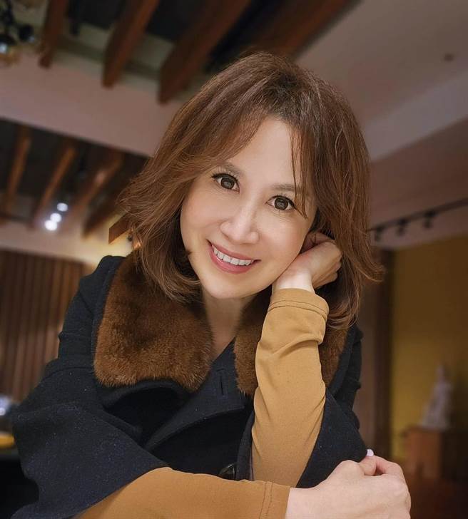 陳斐娟的新節目《關我什麼事》今晚首播。（三立提供）