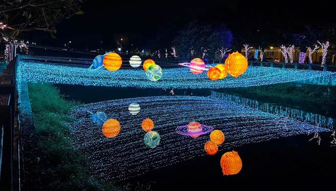 眾所期盼的屏东灯节将于13日点亮璀璨，分别在三大灯区奇幻登场。（屏县府提供／林和生屏东传真）