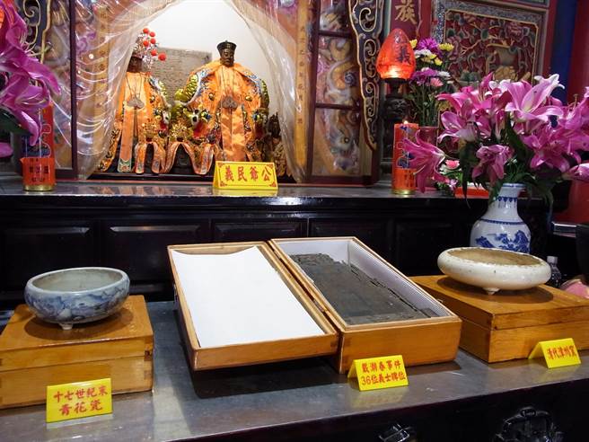 北港义民庙有5件逾200年的文物获指定为古物。（张朝欣摄）