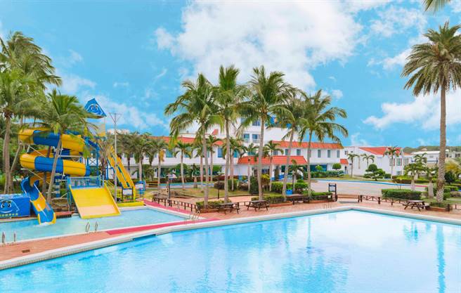 垦丁统一渡假村于小年夜到初七推出「住房送福袋专案」，除夕至初五还能抽红包。(统一渡假村提供)