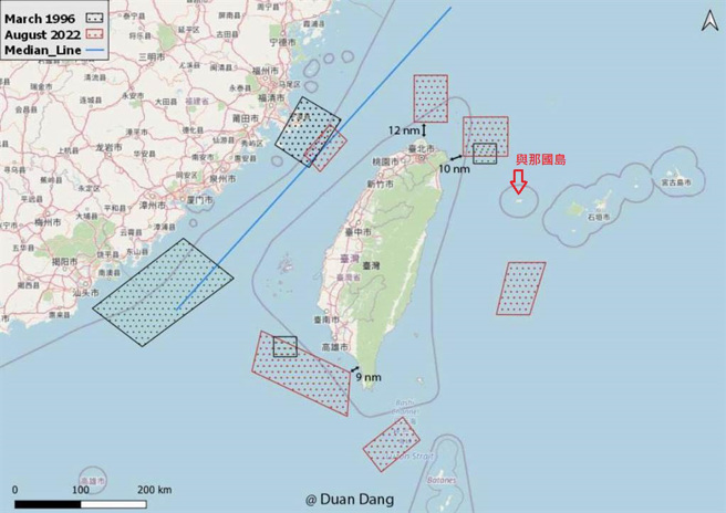 去年中共飛彈試射的彈著點，台灣東部有2處，令身處其中的與那國島感到憂懼。(圖/微博)
