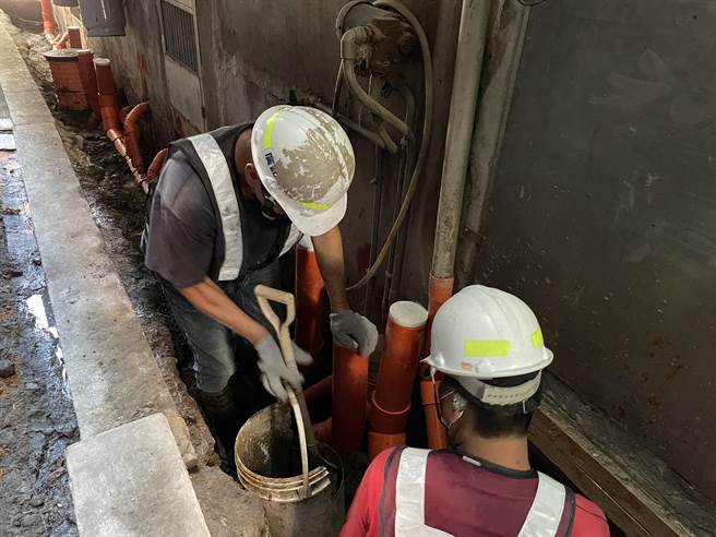 新北市政府水利局辦理「新北市新莊地區污水下水道系統第二期工程第十二標支管工程」，已於去年9月5日進場開挖，施工進度13.75％，比原先預定4.51％大幅超前。(黃敬文翻攝)