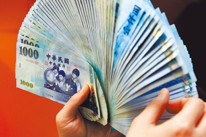 鍾沛君呼籲，大家應該去領6000元的現金。（示意圖，中時資料照）