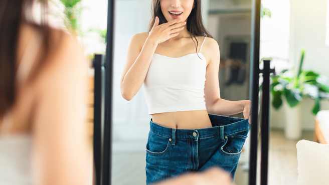 一名女網友表示，171公分、57公斤的妹妹，最近看《小紅書》App上瘋傳「灰姑娘體重」表後，開始積極地節食減肥。（圖／示意圖，達志影像）