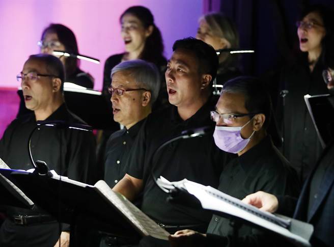 全新古裝音樂劇《大畫昭君～觀落雁》本周即將首度演出，全民大劇團特別安排在首演前，舉辦彩排記者會，圖為彩排表演的內容之一。（季志翔攝）