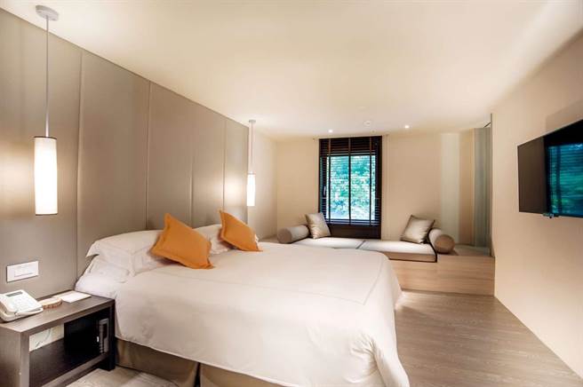 大地酒店春節福袋頭獎是價值逾3萬元的「丹鳳套房一泊一食住宿券」。（北投大地酒店提供）