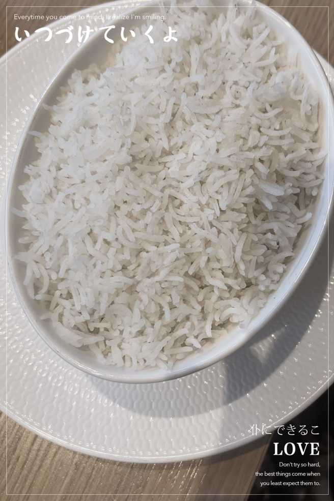 苗可麗買來白飯不僅貴又不合胃口。(圖/苗可麗 FB)