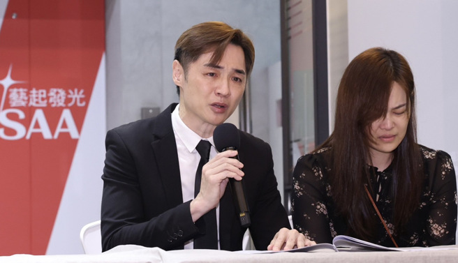 教會「藝起發光」近日爭議不斷，宋逸民夫妻開記者會。（圖／陳俊吉攝）