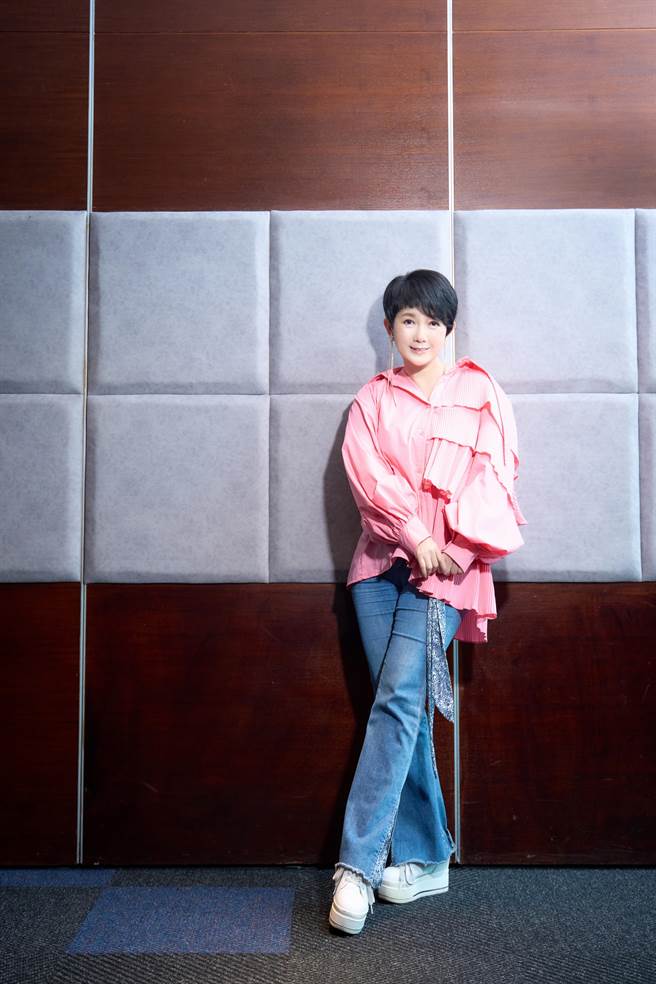 周思潔以心靈導師角度，分享不捨小甜甜遭家暴心情。（萊格悠提供）