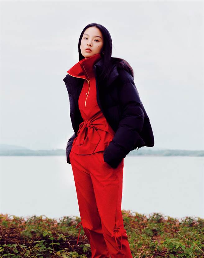 lululemon「Tied Waist Half-Zip 運動外套」講求運動或外出都百搭，5280元。（lululemon提供）