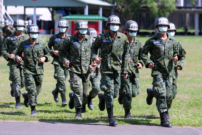 弹药库补充兵顶撞长官！撞胸口撂「让你出不去营区」，下场GG了。（示意图／中时资料照，黄世麒摄）