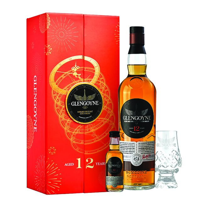 給予收禮者最長情的告白，「格蘭哥尼12年單一麥芽威士忌」禮盒，手工嚴選的雪莉桶帶來天堂般的風味、豐富度及金黃色澤。建議售價：1,400元。圖／業者提供
