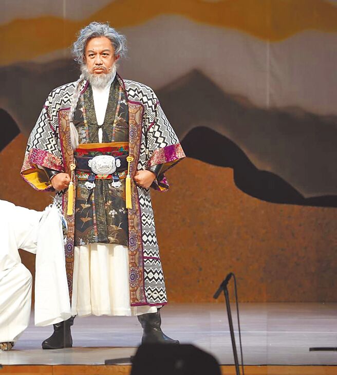 黃大煒首次挑戰歷史舞台劇，昨曝光霸氣造型。（全民大劇團提供）