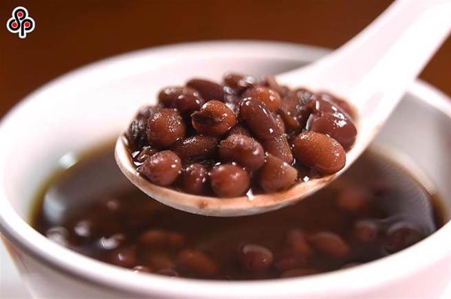 最近天气冷翻天，喝碗红豆汤既疗癒也提供多种营养。( 图/ 本报系资料照片 )