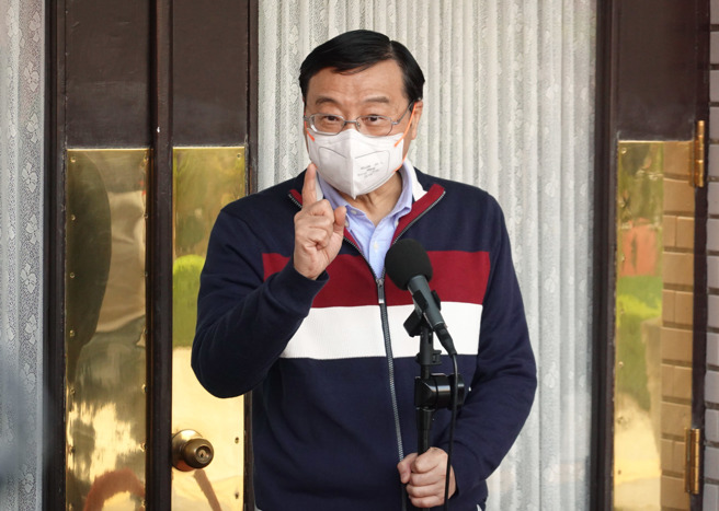 国民党立法院党团总召曾铭宗7日在出席朝野协商前受访。（姚志平摄）