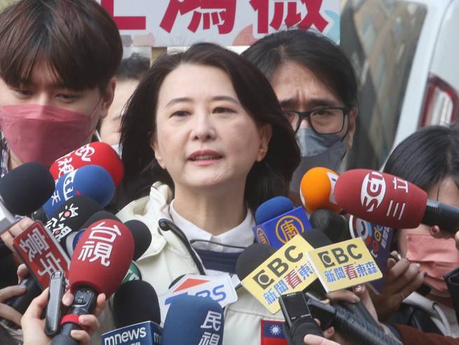 吳怡農拋出行政區域合併議題，王鴻薇今聽聞先沉默幾秒，隨後反譏「他委屈了，應該去選總統」。（趙雙傑攝）