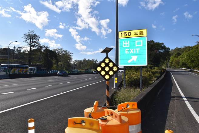 苗栗县泰安乡新科乡长陈吉基本月 4日在国道1号三义交流道涉嫌酒驾肇事。（谢明俊摄）