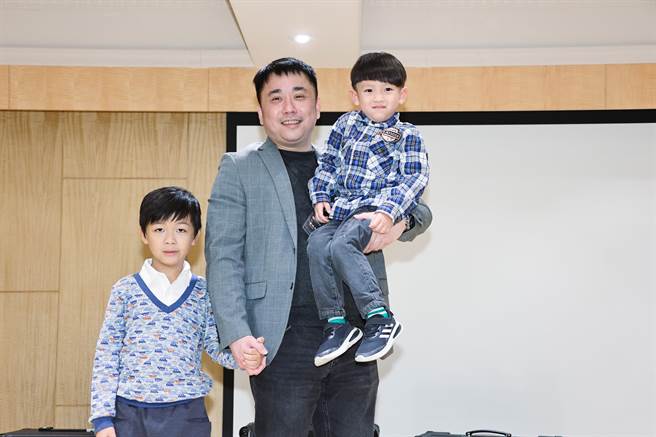 小彬彬創立演藝學院培訓小童星，目前已有7歲的陳為、4歲東東。（羅永銘攝）