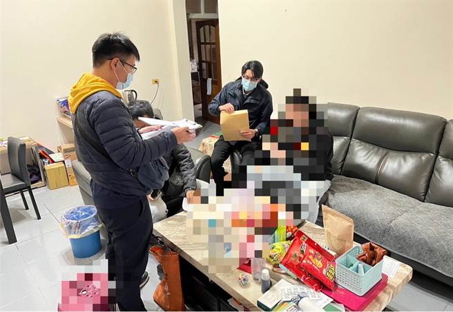 桃园市19岁梁姓大学生想发大财又不想读书，透过友人介绍去年6月加入线上博奕平台，并高调在IG炫富，遭警方送办。（翻摄照片）