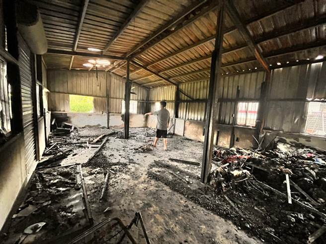 今年70岁的阿美姐与弟弟、侄子及儿子同住，4人均有轻重不同的身心障碍，原本就靠阿美姐到处打零工维生，未料去年摔倒导致手部受伤后，家中二楼又遇到火灾，原本生活就困窘的他们更上雪上加霜。（基督教救助协会提供／林良齐台北传真）