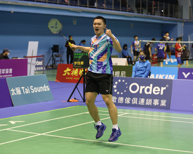 合库台体大黄郁岂2023第一次全国羽球排名赛男单夺金，摘排名赛个人首冠。（中华羽协提供）