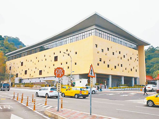 全球极端气候，寒流提前在去年12月初报到，加上疫情年关难过，猝死人数大增，台北市第一殡仪馆、第二殡仪馆遗体冰柜从去年12月26日起就大爆满，至今已近两周。图为第二殡仪馆示意图。（本报资料照片）