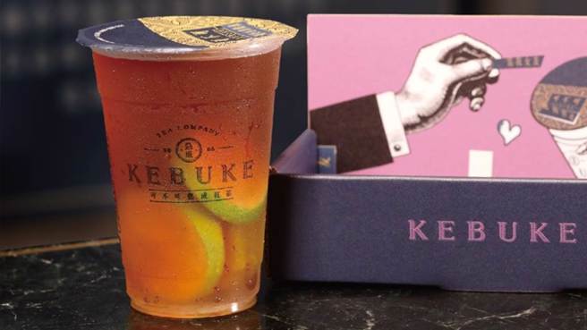 网友推第二名经过就想买的饮料的是可不可。(翻摄自可不可熟成红茶脸书)