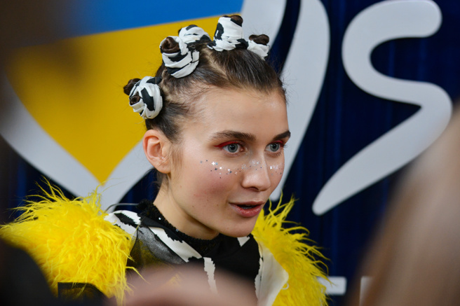 傑瑞海爾（Jerry Heil）去年底表演時摔落3公尺高舞台下。（圖/達志）