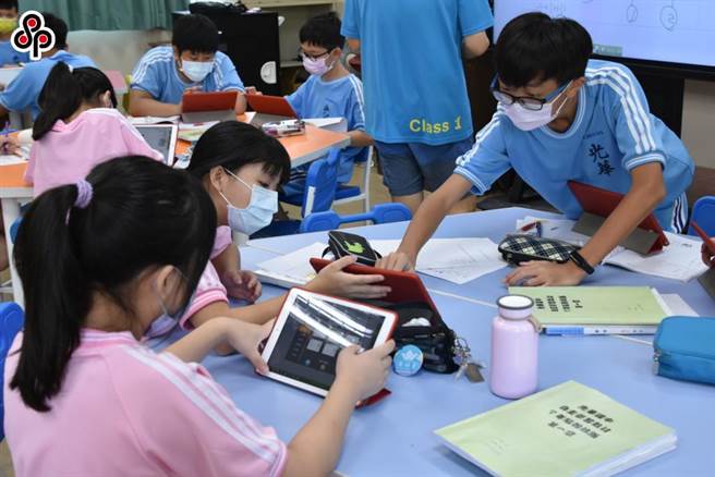 教育部推动「生生用平板」计画。（本报资料照片）